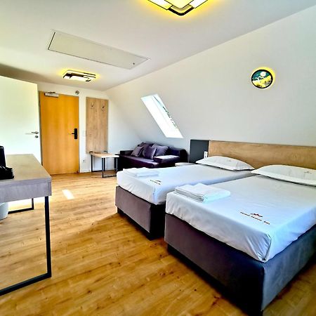 דורמאגן Home Inn Hotel מראה חיצוני תמונה