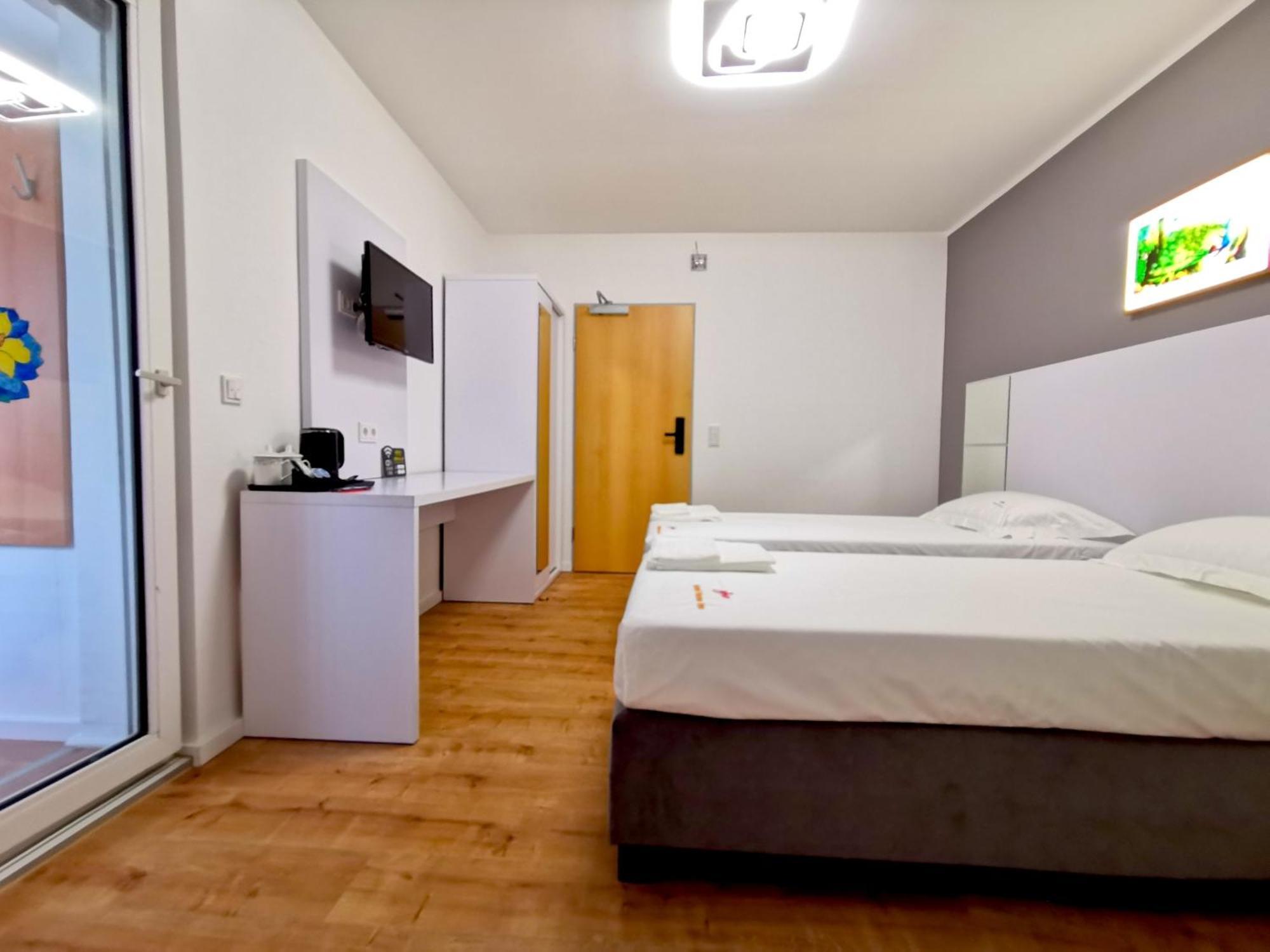 דורמאגן Home Inn Hotel מראה חיצוני תמונה